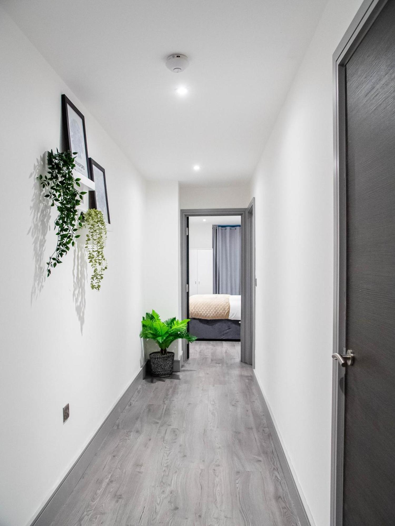 Bradford Apartment *