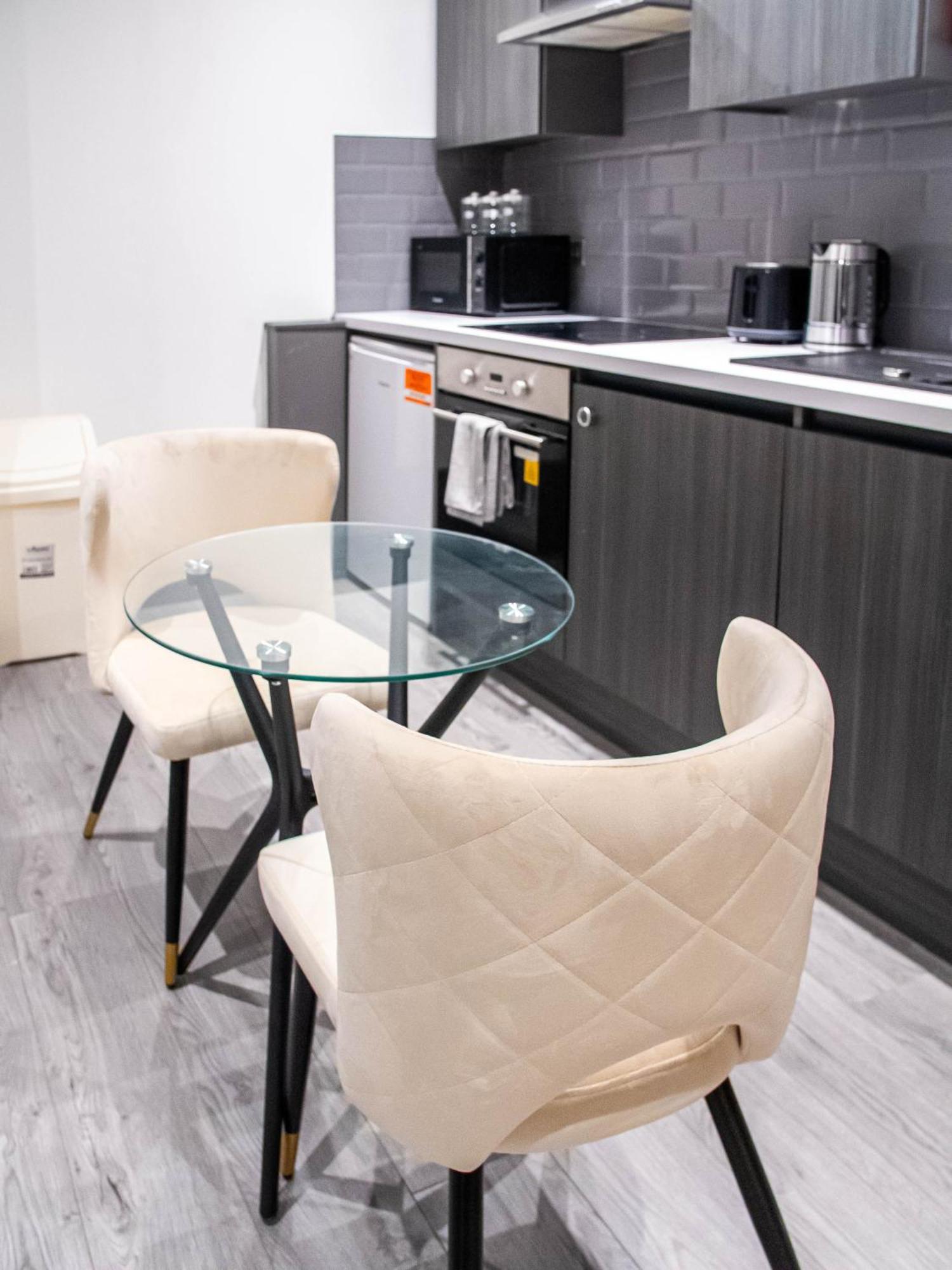 Bradford Apartment *