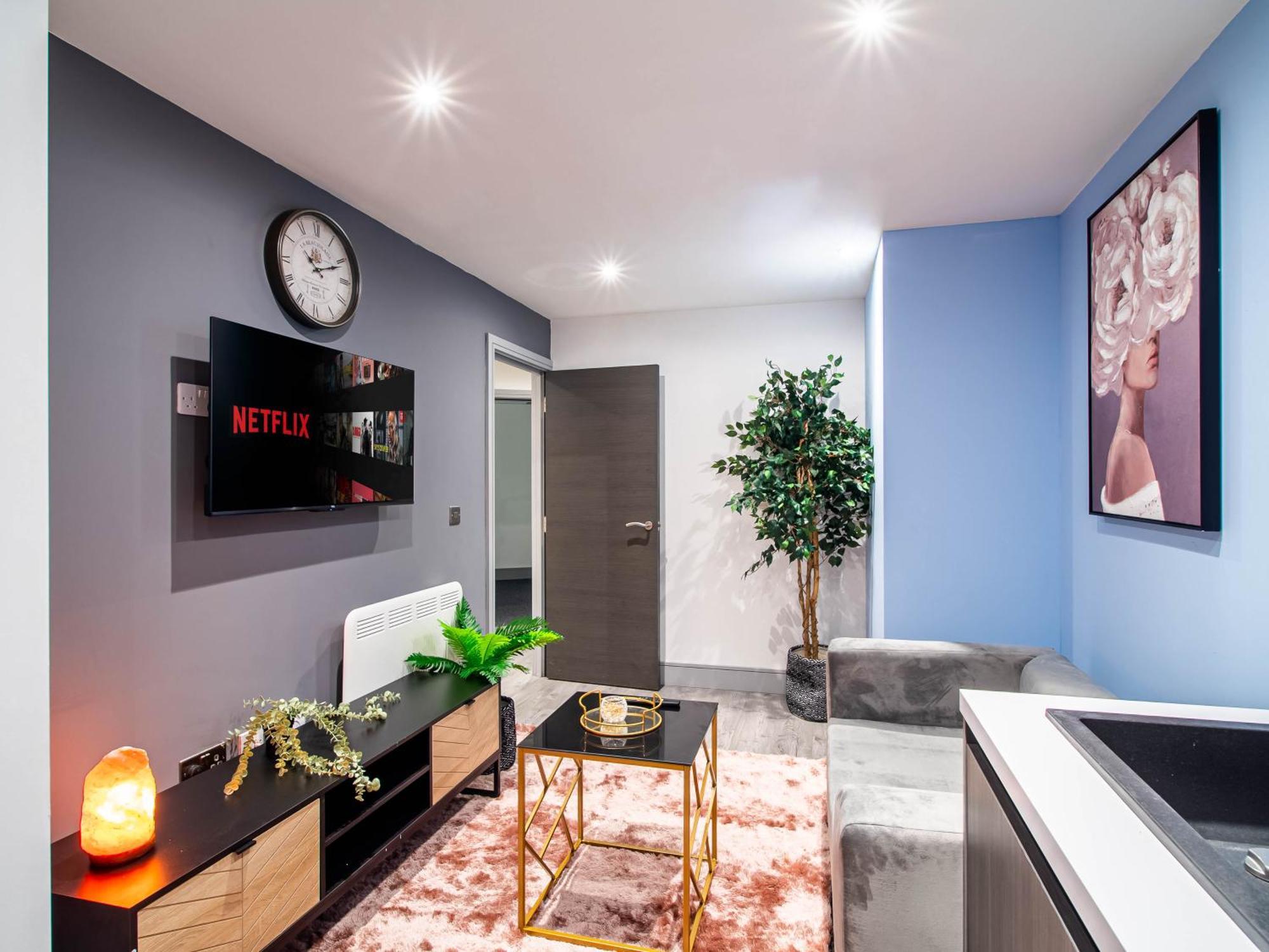 Bradford Apartment *
