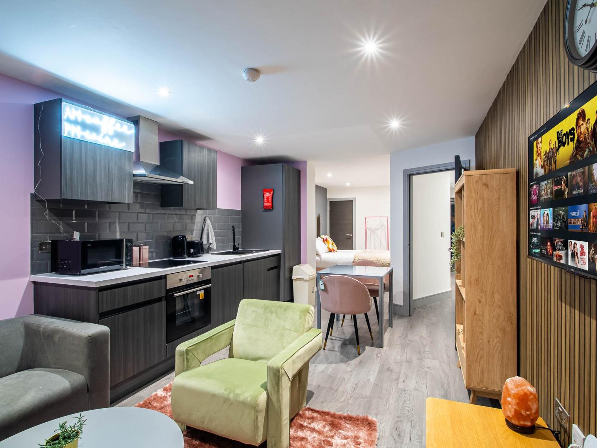 Bradford Apartment *