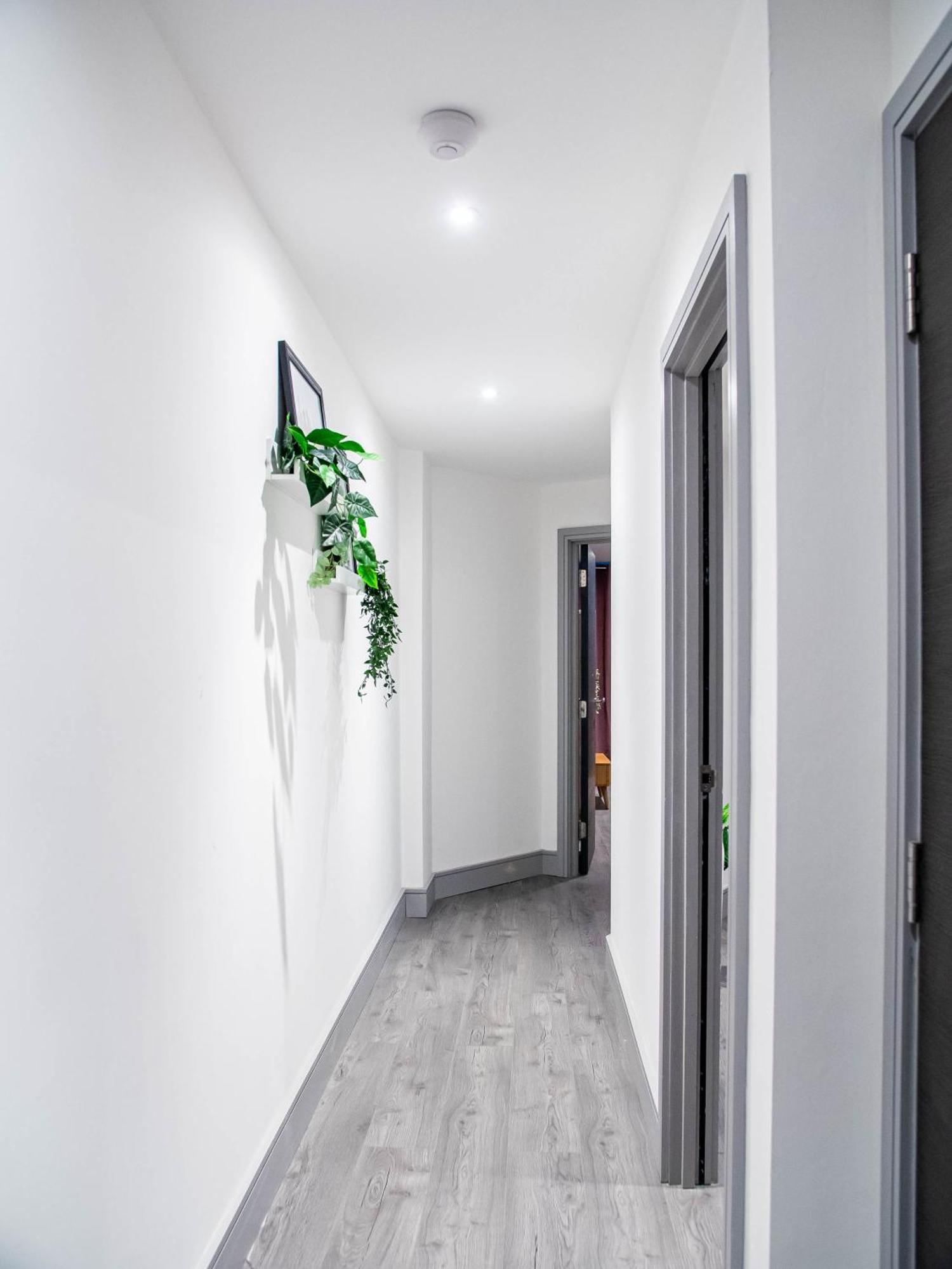 Bradford Apartment *